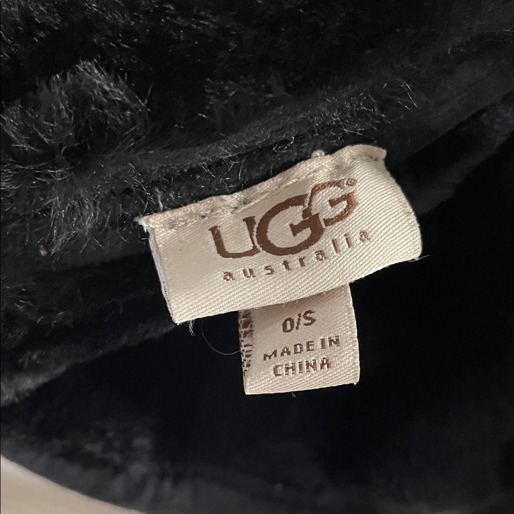 UGG Black Suede Bakers Boy Women's Hat (Shearling inside) - Picture 8 of 9